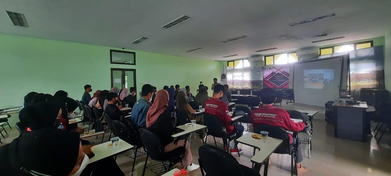 Menambah Wawasan Mahasiswa , HIMA Prodi TBI Adakan Forum Group Discussion