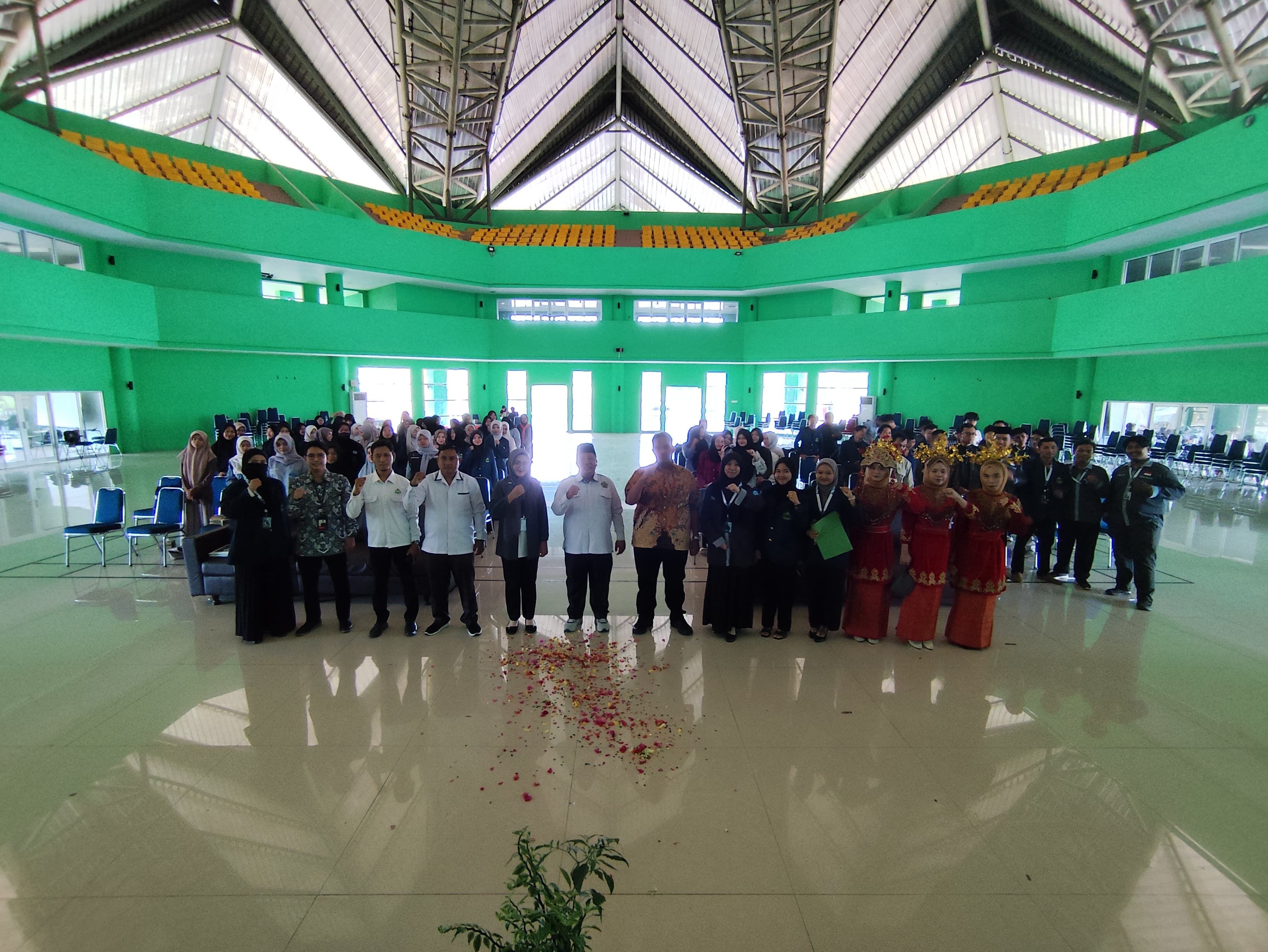 DEMA FSEI IAIN SAS Babel dan Fornasmebi Pusat Sukses Gelar Road Show Pasar Modal Syariah 2025