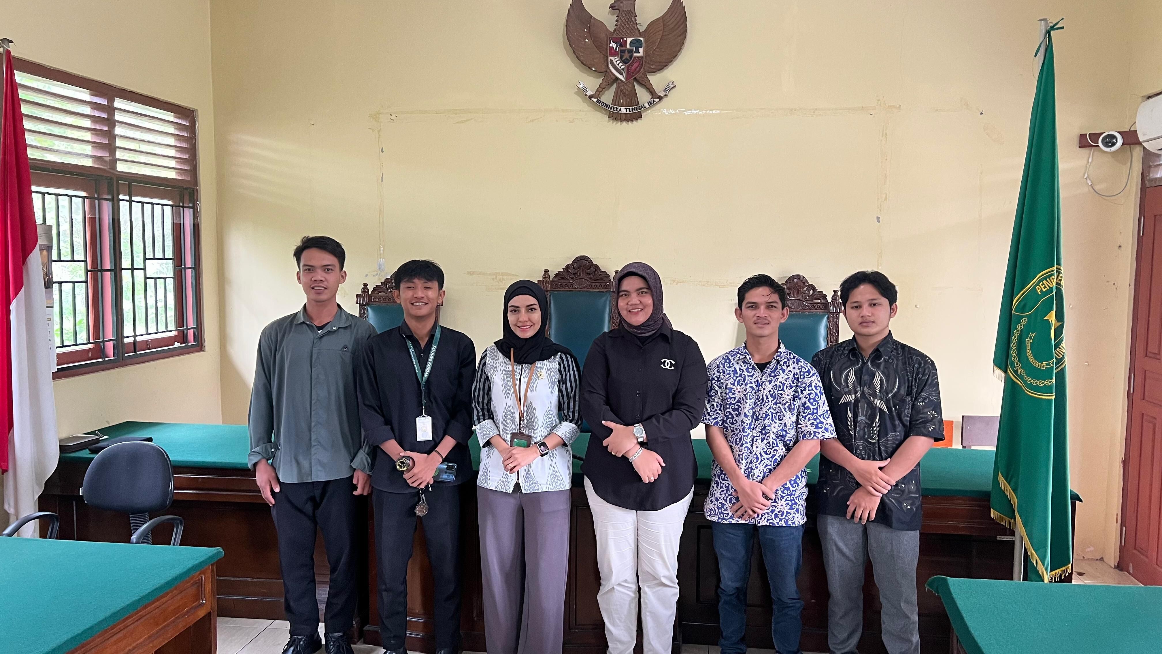 Lima Mahasiswa PKL FSEI IAIN SAS Babel Pelajari Hukum Acara Persidangan di Pengadilan Negeri Tanjungpandan