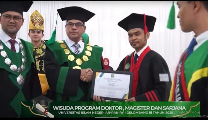 Fokus di Bidang Pengukuran dan Evaluasi Pendidikan, Dr. Dinar Pratama Raih Lulusan Terbaik di UIN Ar-Raniry