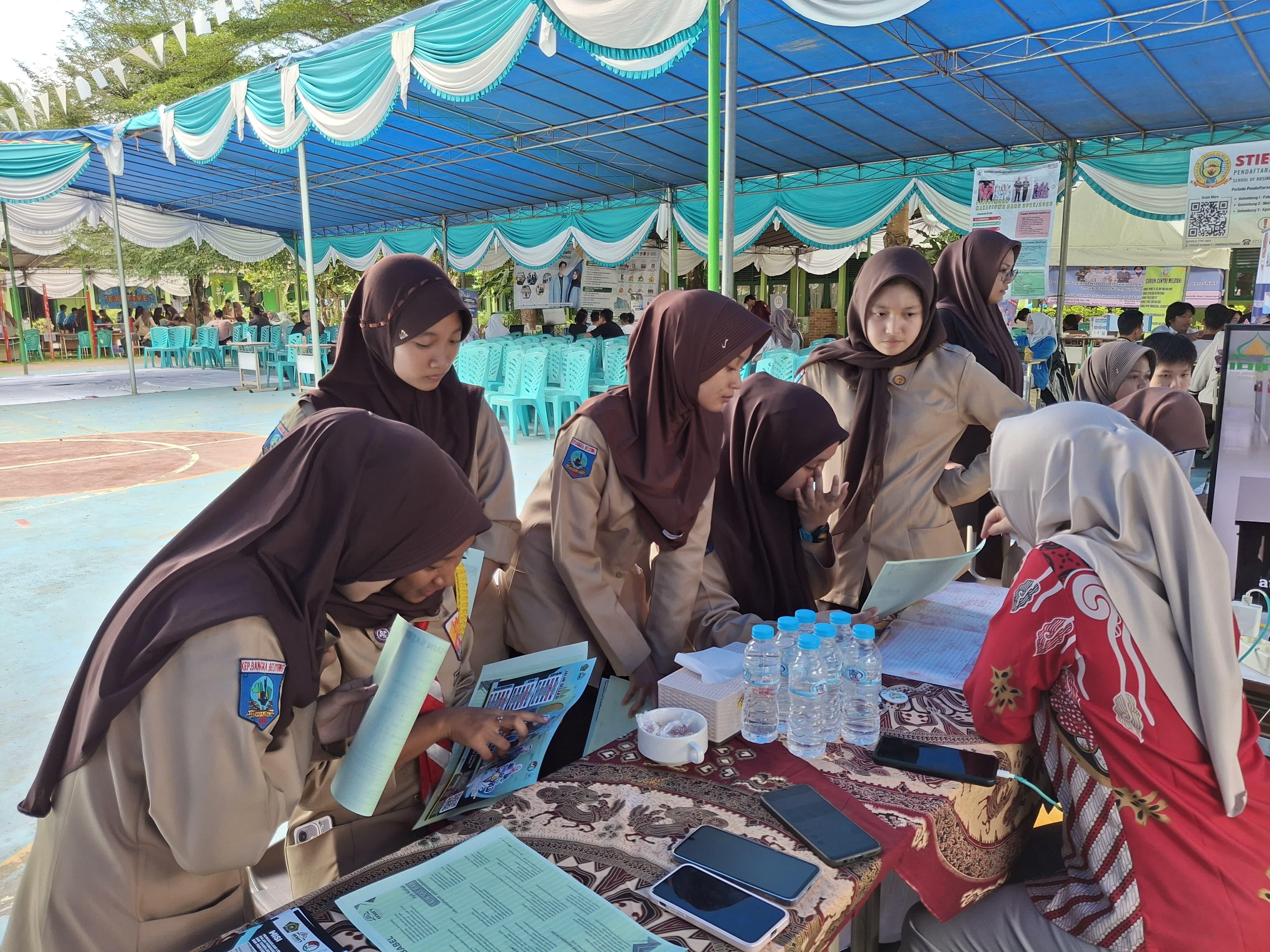Hadir di SMAN 1 Pemali Expo 2025, Banyak Siswa Antusias dengan IAIN SAS Babel