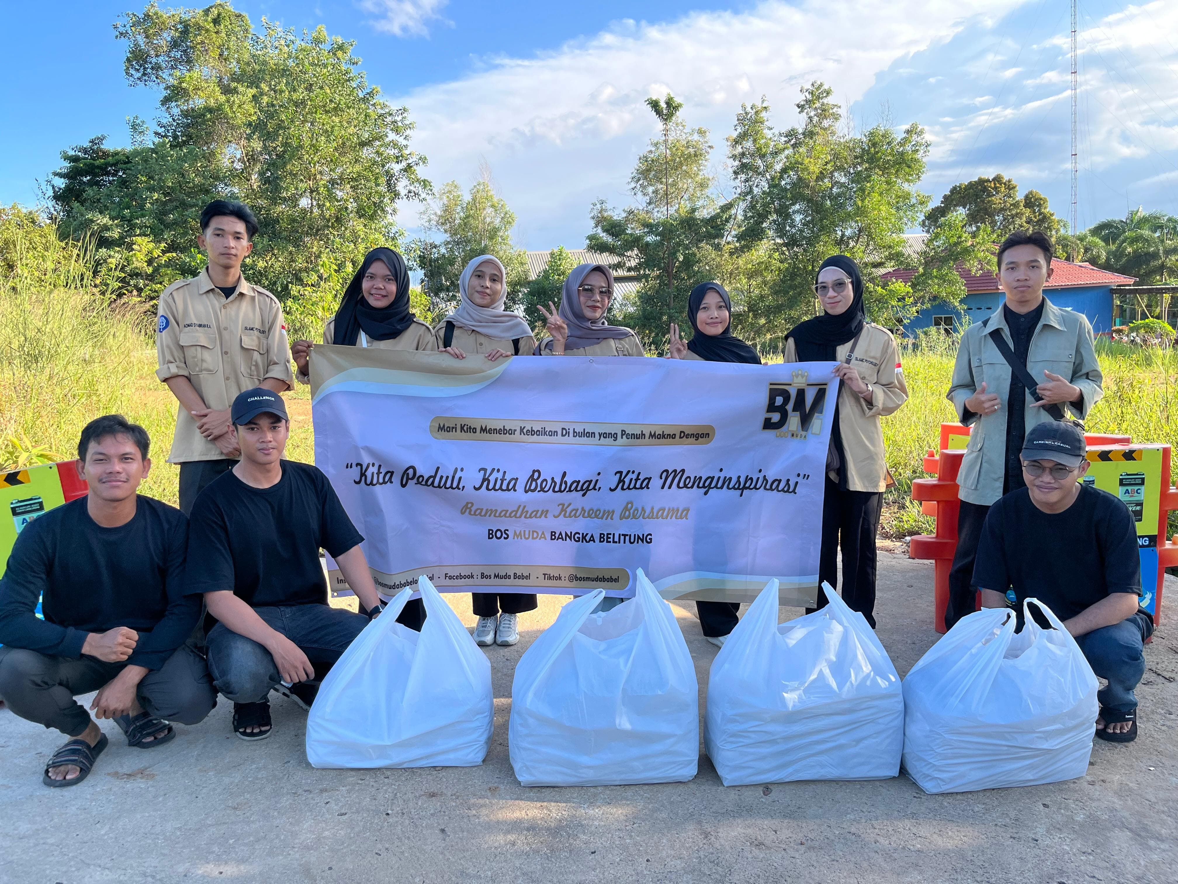 Hima Prodi Psikologi Islam IAIN SAS Bangka Belitung Berbagi Takjil