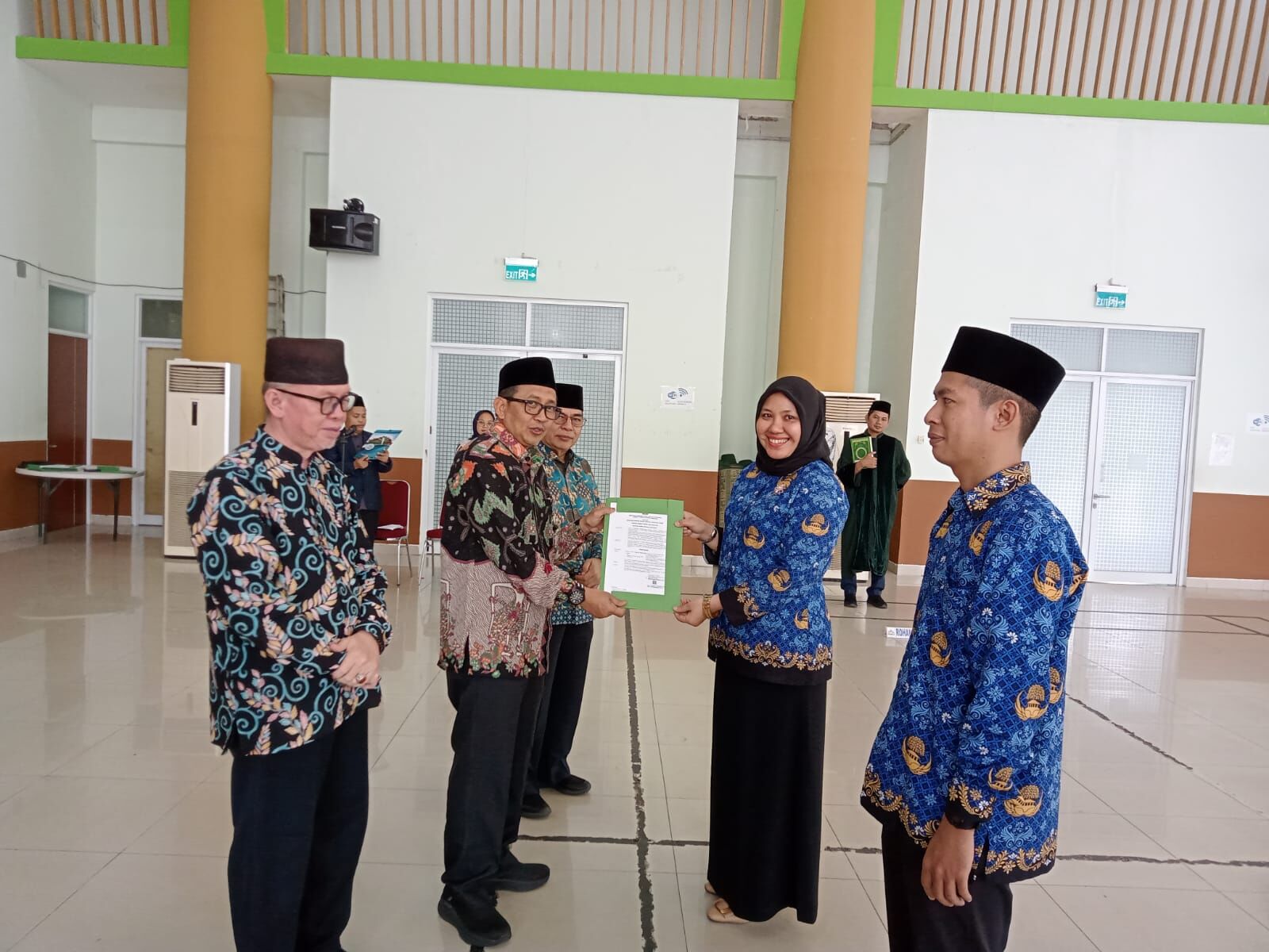 Kepala Biro AUAK IAIN SAS Babel Melantik  PNS dan JF Dosen