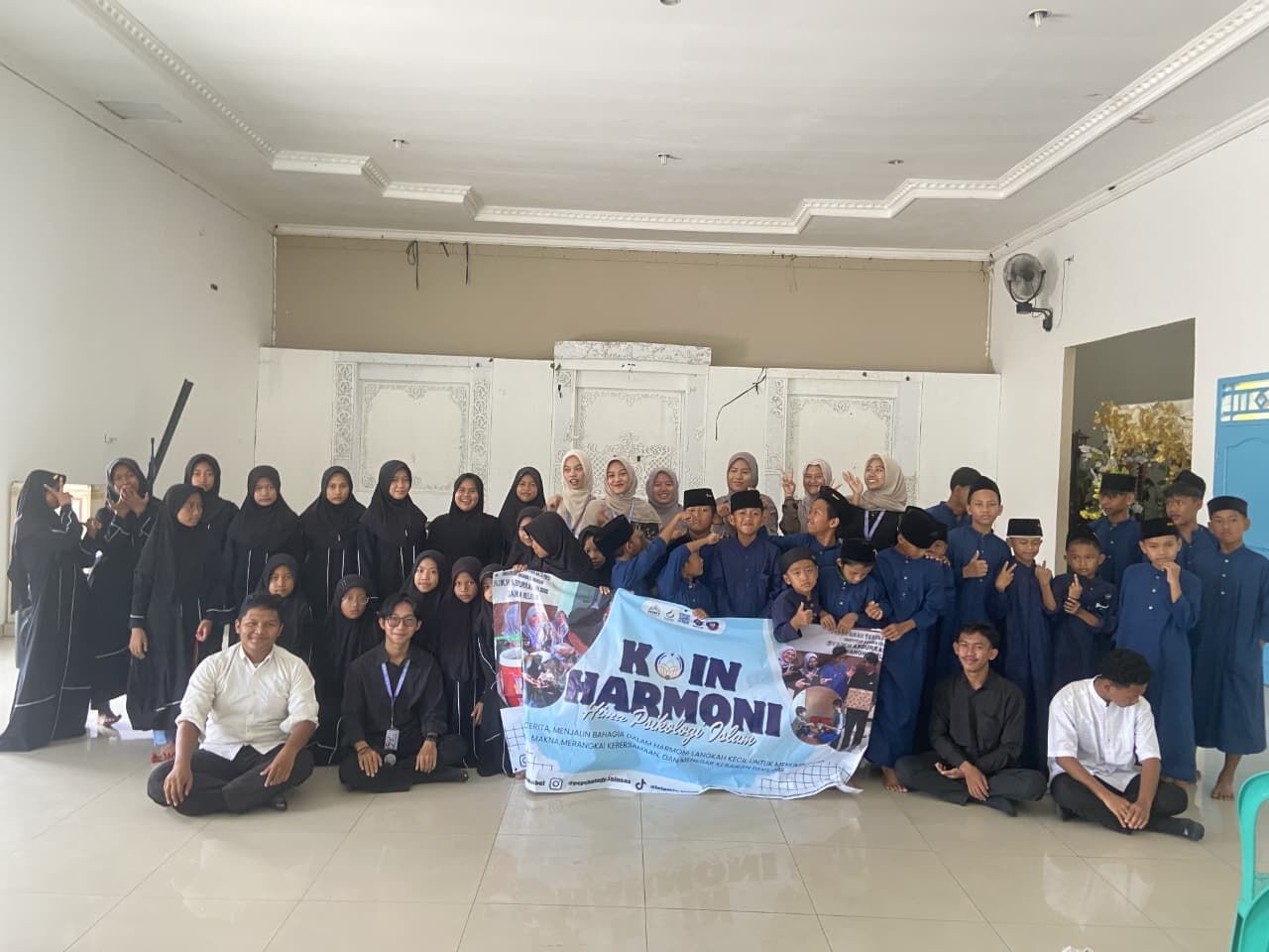 Koin Harmoni HIMA Psikologi Islam Tebar Senyum dan Harapan di Panti Asuhan Al-Ikhlas