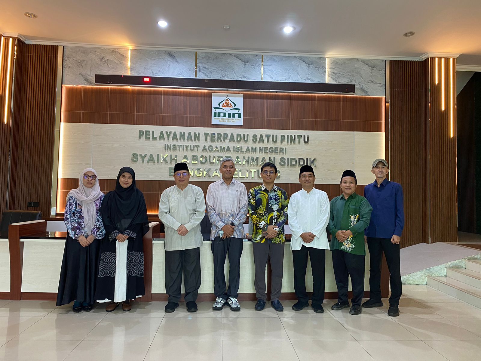 KPI Pusat Kunjungi IAIN SAS Bangka Belitung, Bahas Kerja Sama dan Serahkan Buku