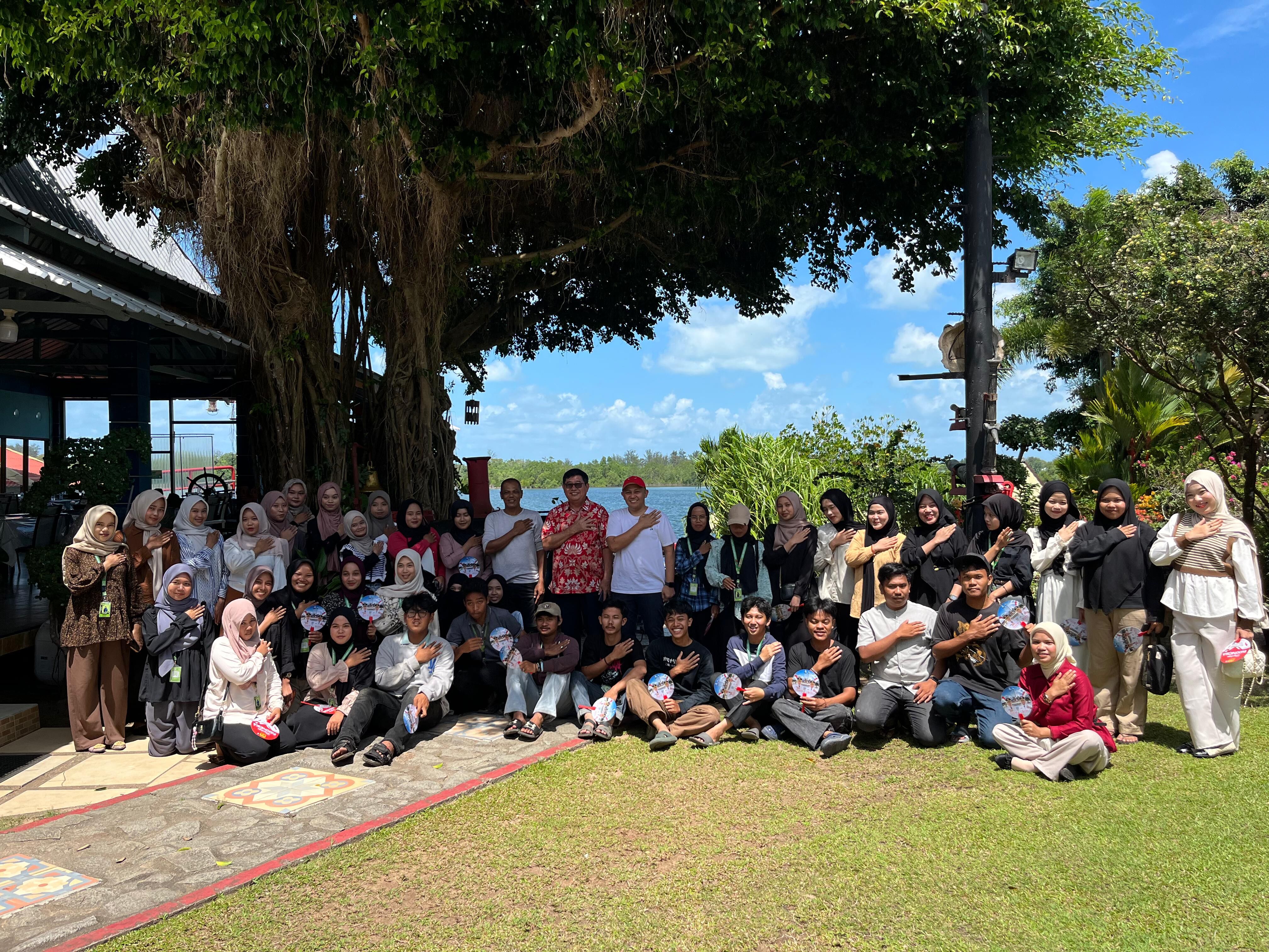 Mahasiswa KKN IAIN SAS Babel dan UIN Sunan Gunung Djati Hadiri Jamuan Bersama Bupati Belitung Timur dan Ketua DPRD