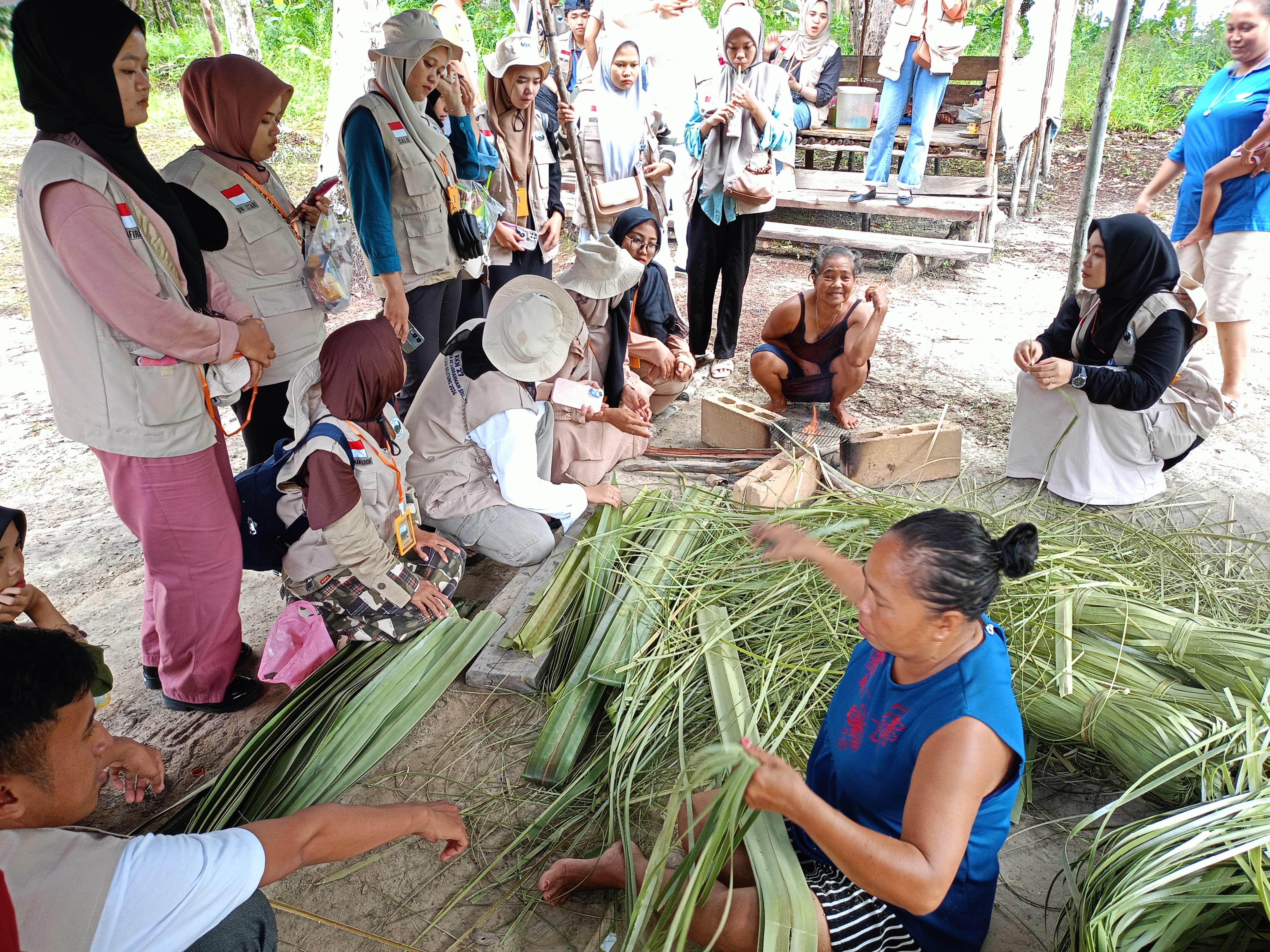 Mahasiswa KKN IAIN SAS Babel Desa Cendil Kunjungi Potensi Wisata di Desa Cendil
