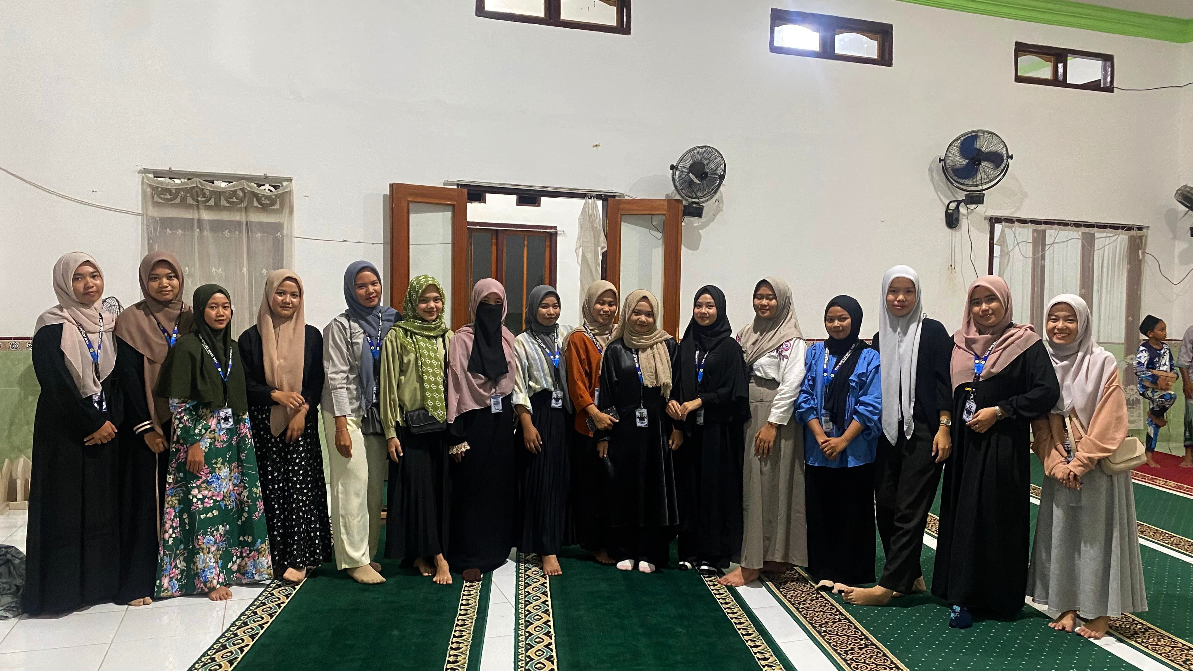 Mahasiswa KKN IAIN SAS Babel Ikuti Peringatan 1 Muharram di Masjid As Syakur