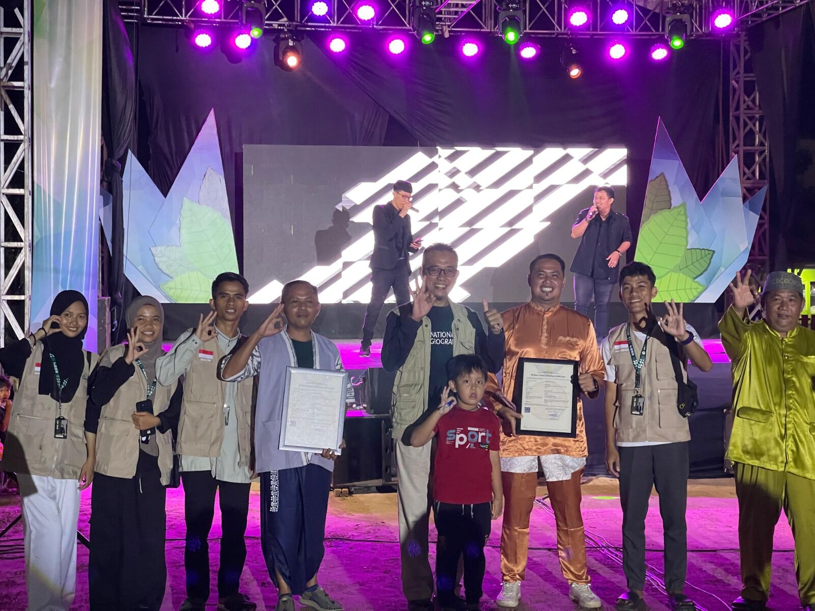 Mahasiswa KKN IAIN SAS Babel kelompok 28, Dukung Desa Buding Terima Penghargaan Pada Event Pekan Inovasi dan kreatif Belitung Timur 2024