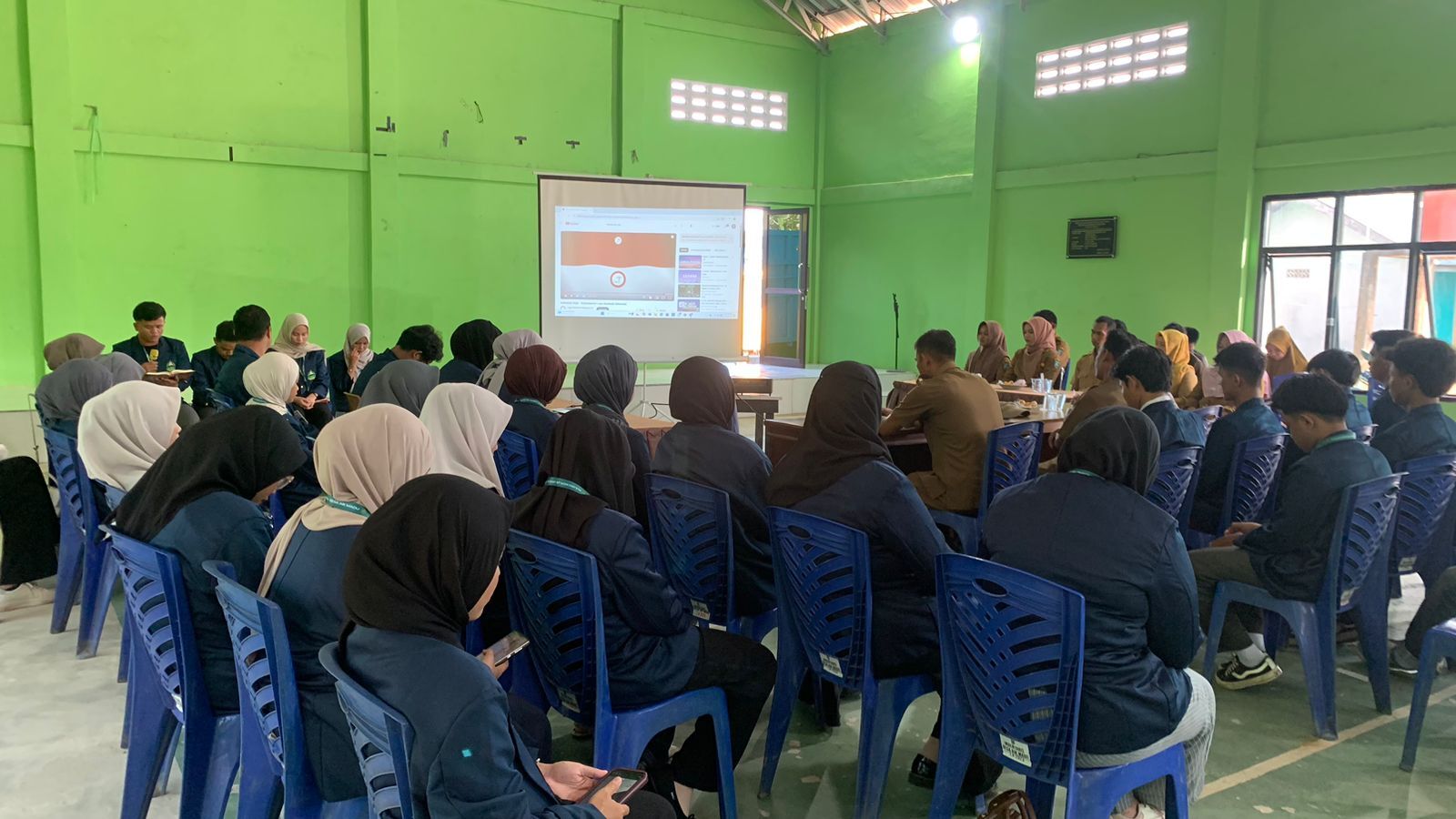 Mahasiswa KKN Kelompok 2 IAIN SAS Babel Bersama Pemdes bahas Proker KKN di Desa Air Madu
