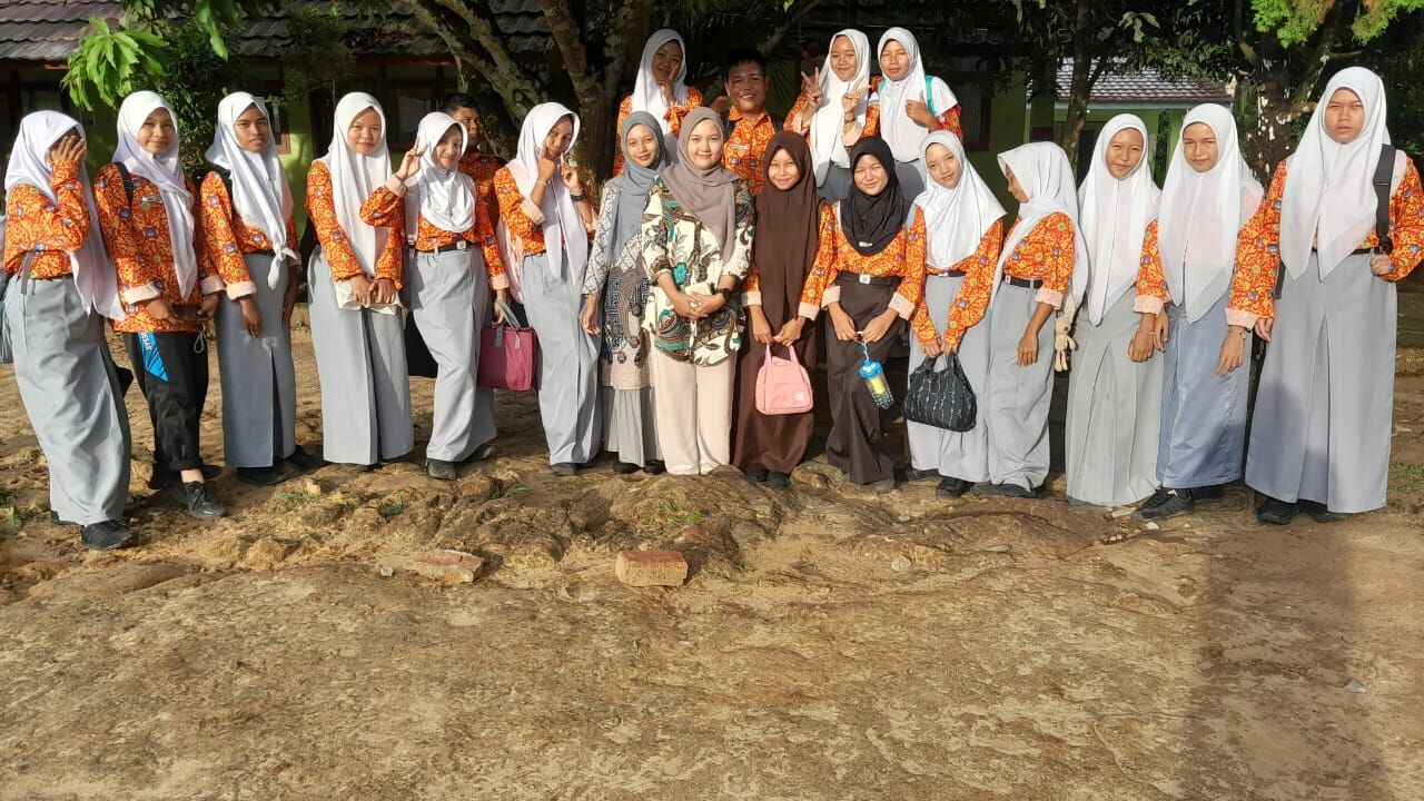 Mahasiswa PPLK  II IAIN SAS Gelar Kegiatan English Club di SMAN 1 Puding Besar