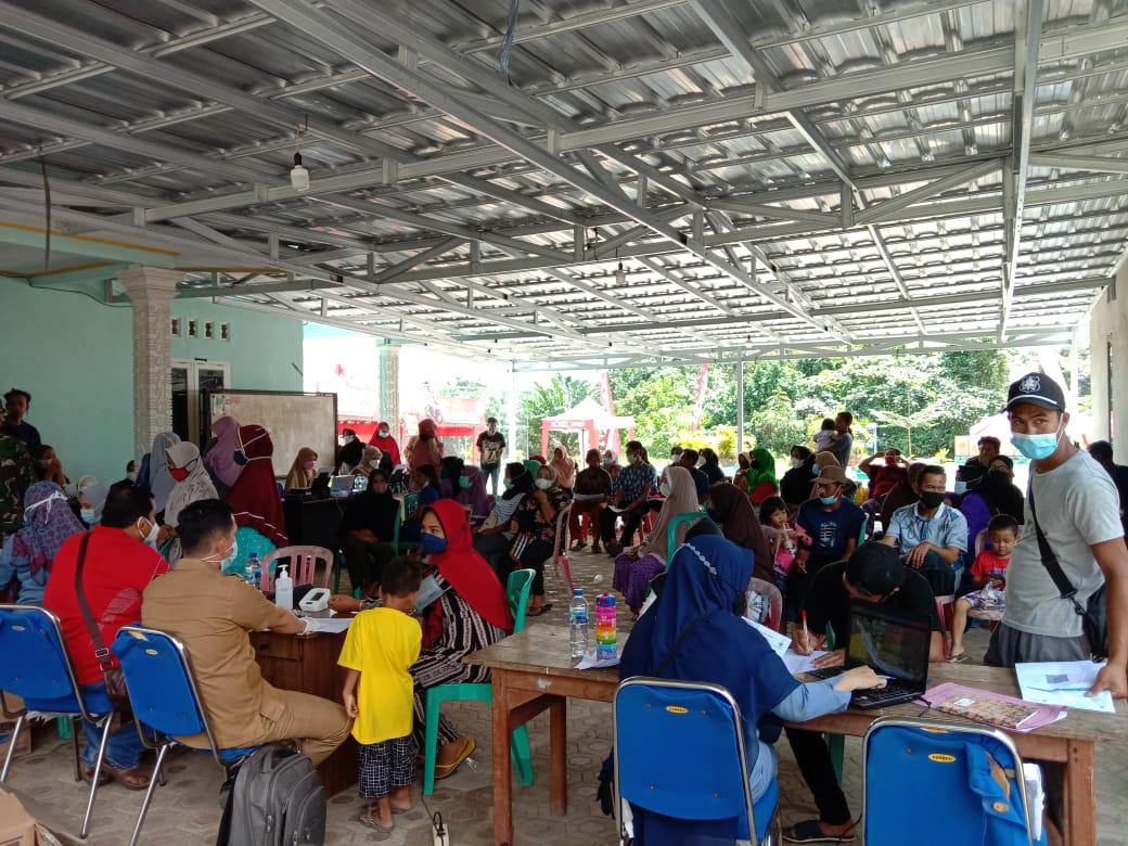 Mahasiswa KKN di Desa Sarangmandi  Diminta Ikut Bantu Sukseskan Vaksinasi