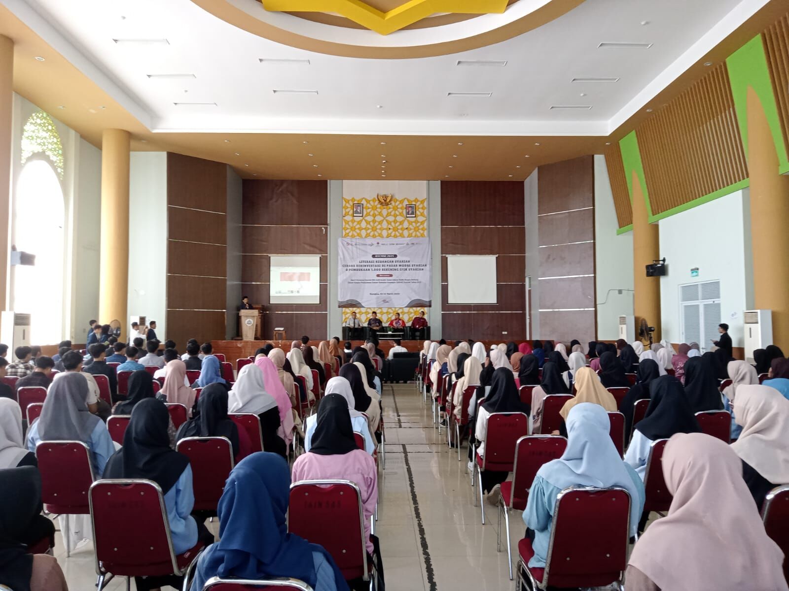 OJK Goes to Campus, Mahasiswa IAIN SAS Babel Diajak Jadi Agen Literasi Keuangan dan Pembukaan 1000 Rekening Efek Syariah