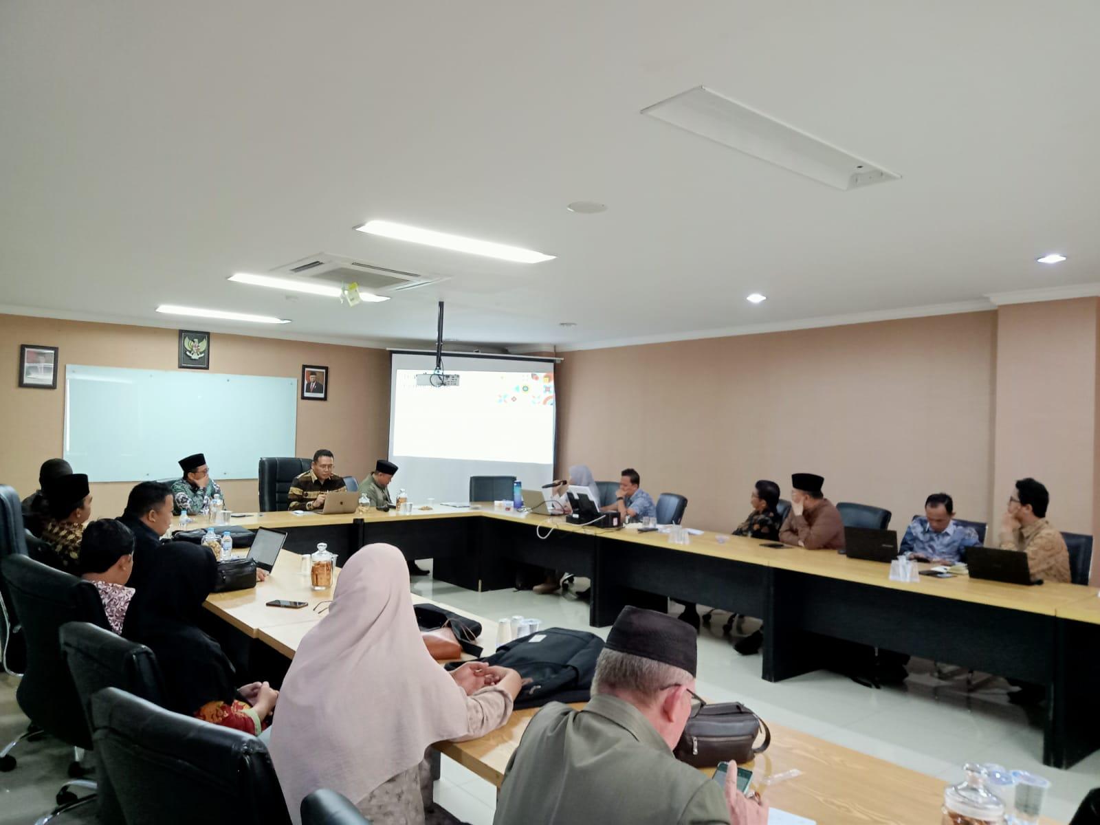 Pejabat dan Pegawai IAIN SAS Babel Tandatangani Perkin dan Pakta Integritas