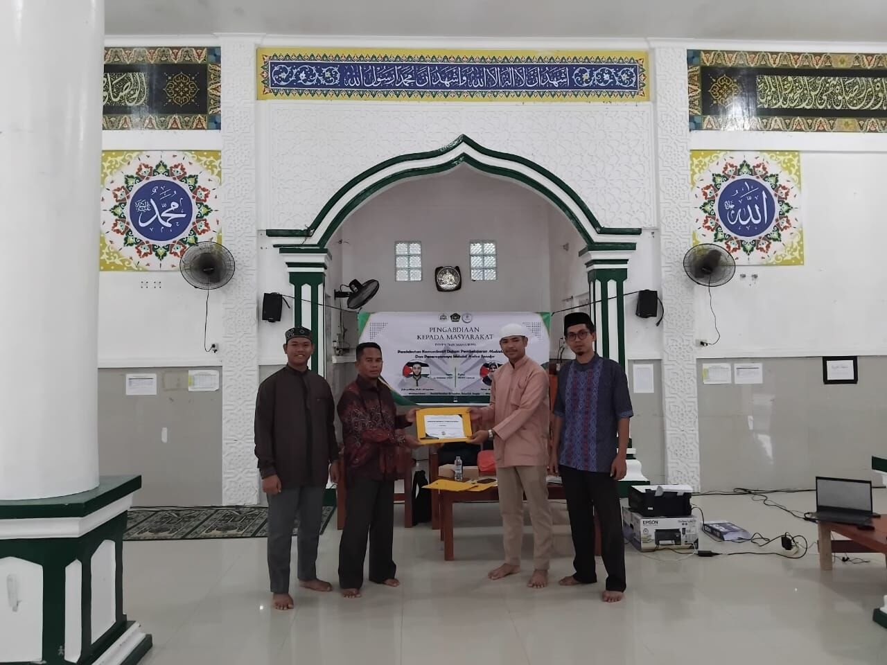 Pengabdian Kepada Masyarakat di PonPes At-Toybah Balunijuk: Prodi PBA IAIN SAS Babel Ajak Santri Praktik Komunikasi Bahasa Arab dengan Native Speaker