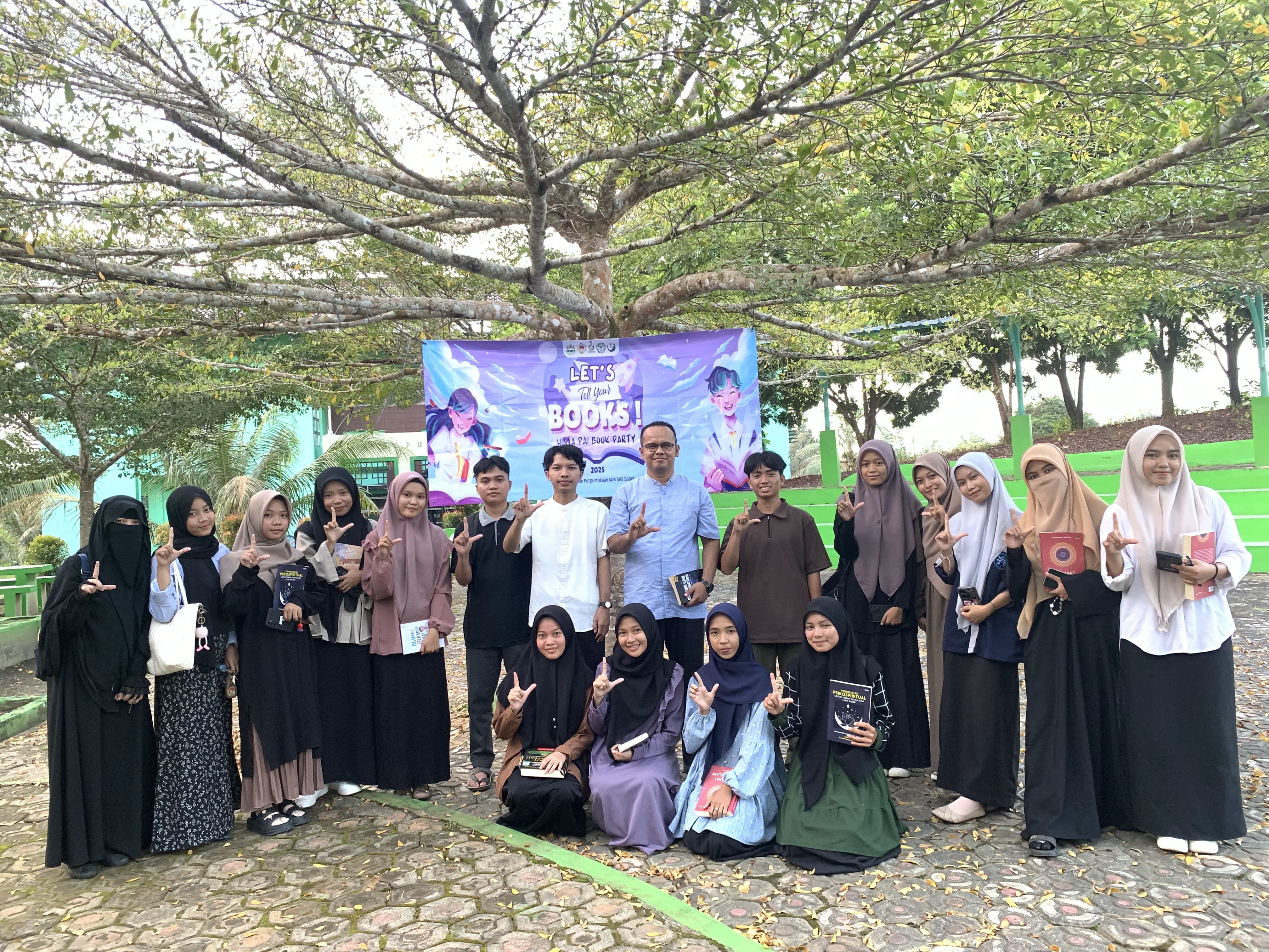 Peringati Hardiknas 2025: Hima Prodi PAI Selenggarakan Kegiatan “Tell Your Book”