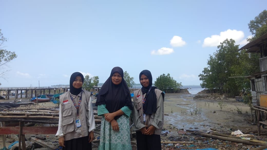 Perkuat UMKM Ikan Asin Desa Tanjung Pura, Mahasiswa KKN IAIN SAS Babel Bantu Pemasaran
