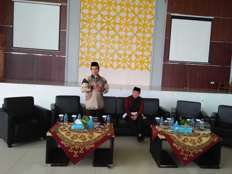 Rektor IAIN SAS Bangka Belitung yang diwakili oleh Wakil Rektor III Dr. H. Janawi, M.Ag. menyampaikan sambutan