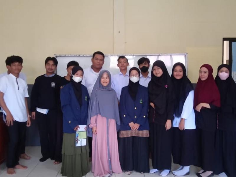 Mahasiswa Bidikmisi KIP-K IAIN Syaikh Abdurrahman Siddik Bangka Belitung telah mengunjungi sekolah-sekolah 