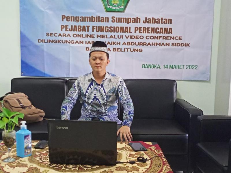  Zakiyudin Fikri, M.I.P yang dilantik secara daring.