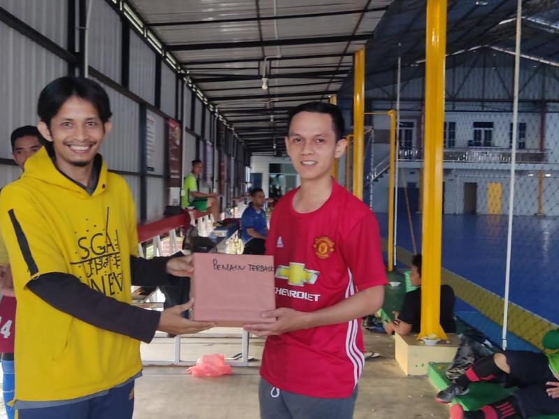 Pemain Terbaik Ramanda dari Rektorat