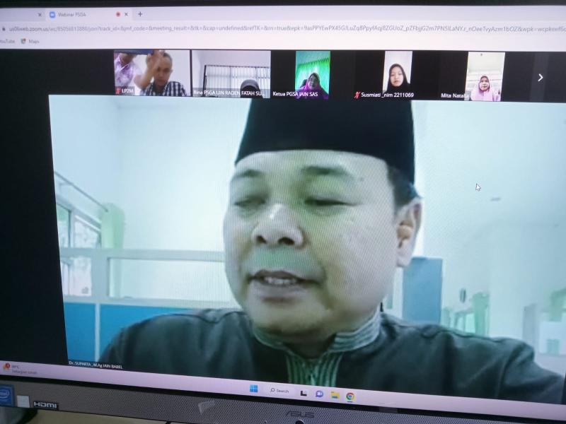 Webinar dibuka oleh Ketua Ketua LP2M IAIN SAS Babel Dr. Suparta, M.Ag  turut hadir melalui Zoom Meeting