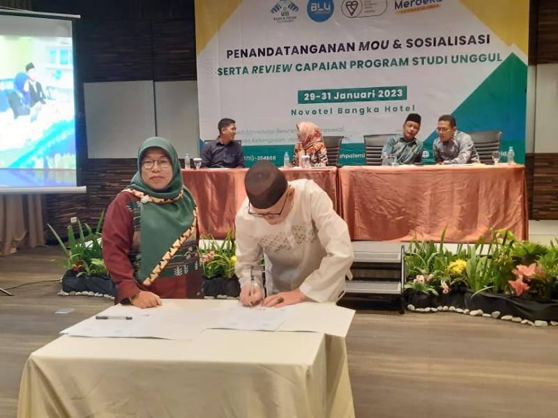 Penandatangan MoA antara Fakultas Dakwah dan Komunikasi Islam IAIN Babel dengan Fakultas Dakwah dan Komunikasi UIN Palembang