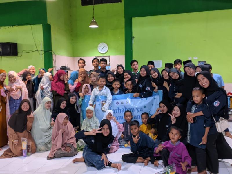 Hima Prodi TBI IAIN SAS Babel Berbagi Berkah di Ujung Ramadan