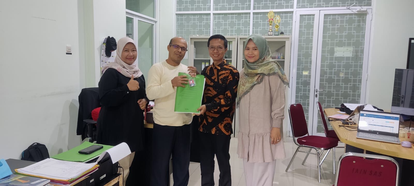 Prof. Janawi Daftar menjadi Calon Rektor IAIN SAS Babel, Panitia Menunggu Kandidat Lainnya di Hari Terakhir Pendaftaran