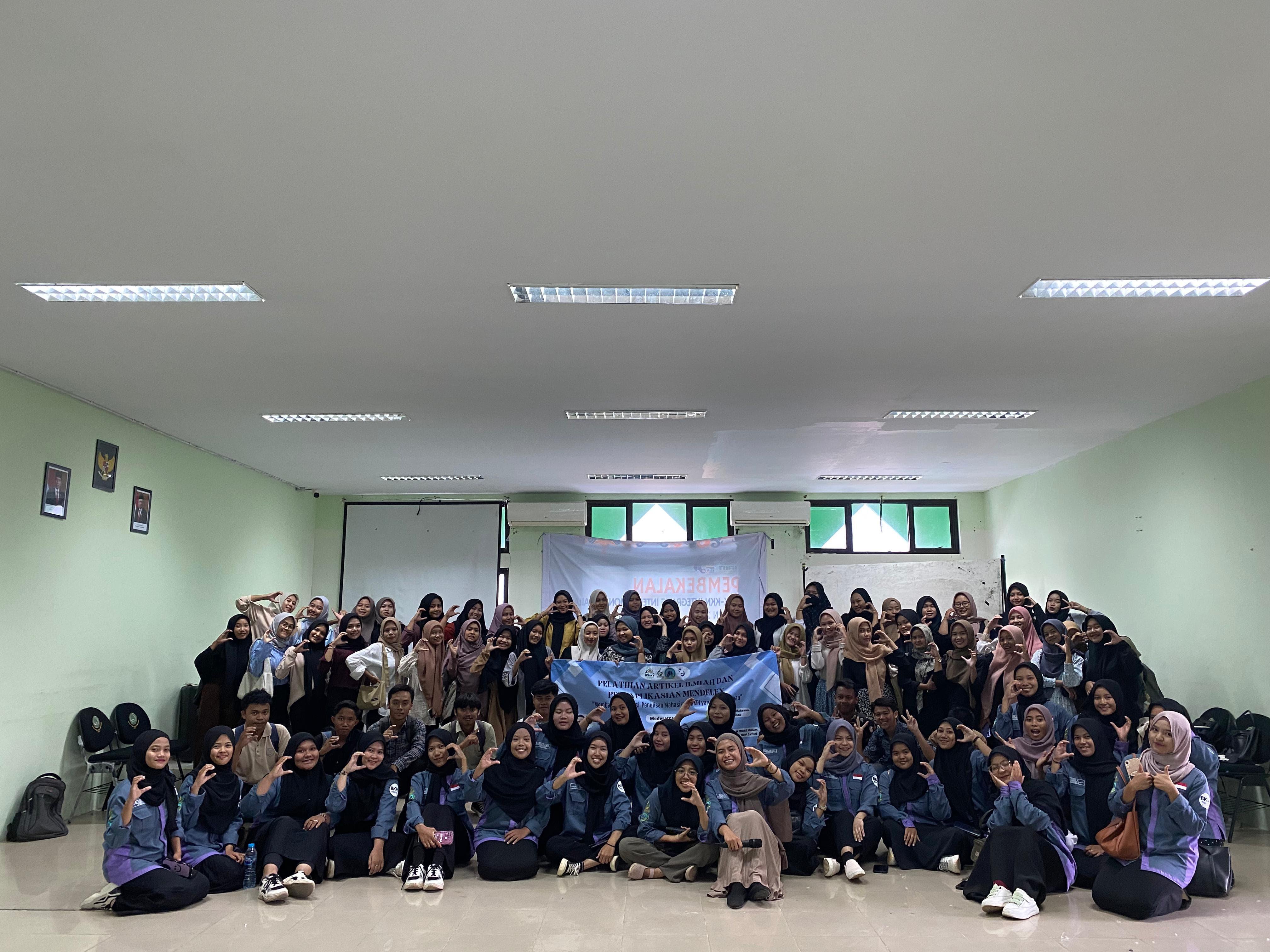 Puluhan Mahasiswa Prodi BKPI dibekali Pelatihan Mendeley