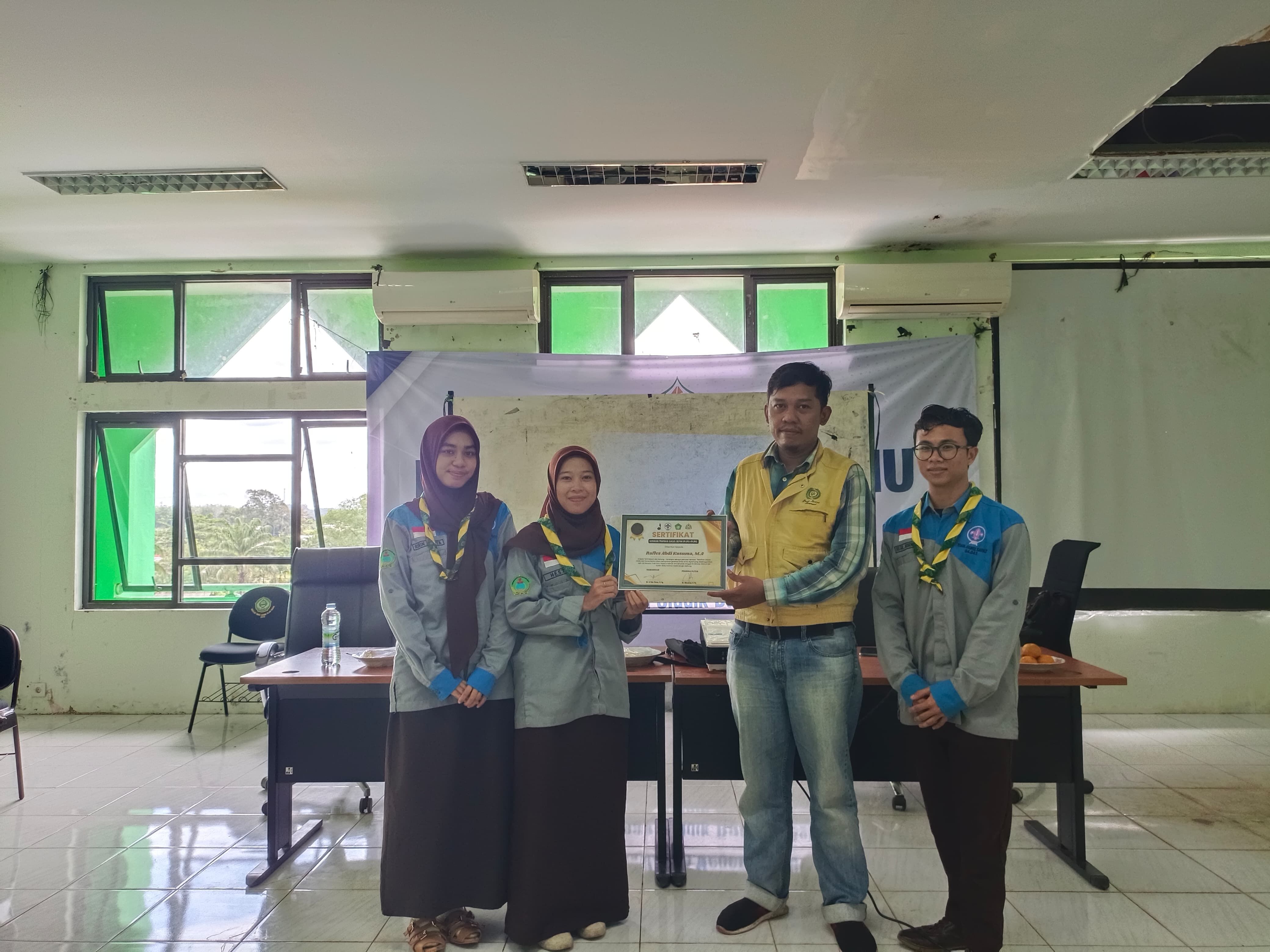 Puluhan Mahasiswa Racana Pramuka IAIN SAS Bangka Belitung dibekali Pelatihan Desain Grafis