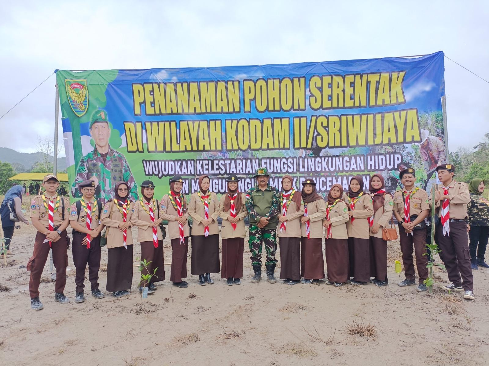 Racana Pramuka IAIN SAS Babel Ikut Serta Berpartisipasi Penanaman Pohon Serentak Wilayah Kodam II/ Sriwijaya