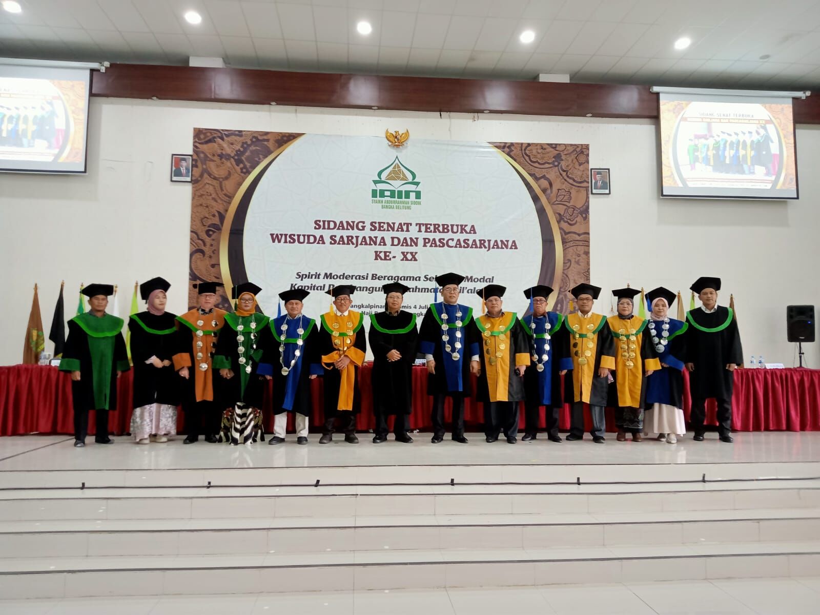 Ratusan Sarjana dan Pascasarjana IAIN SAS Babel Disiwuda