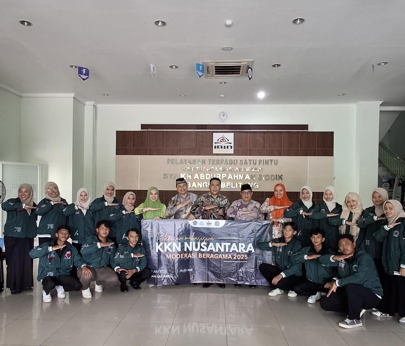 Rektor IAIN SAS Babel Lepas 17 Mahasiswa KKN Nusantara Moderasi Beragama di Kulon Progo, Yogyakarta