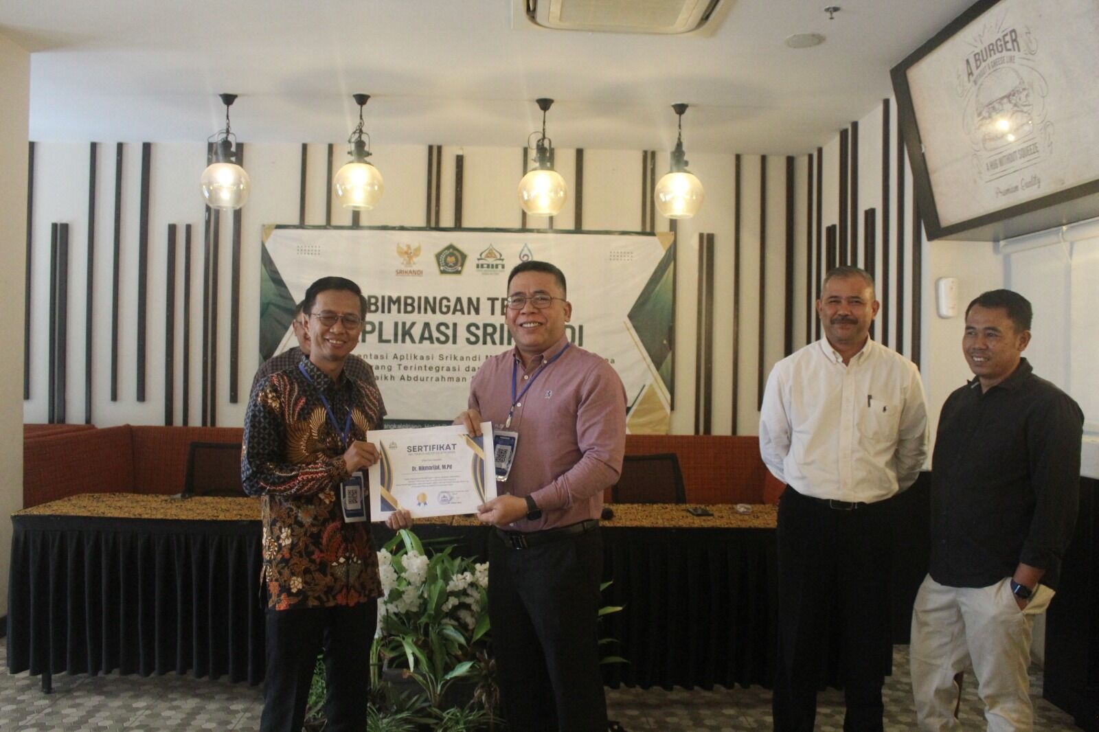 Rektor IAIN SAS Babel Resmi Tutup Kegiatan Bimtek Aplikasi Srikandi