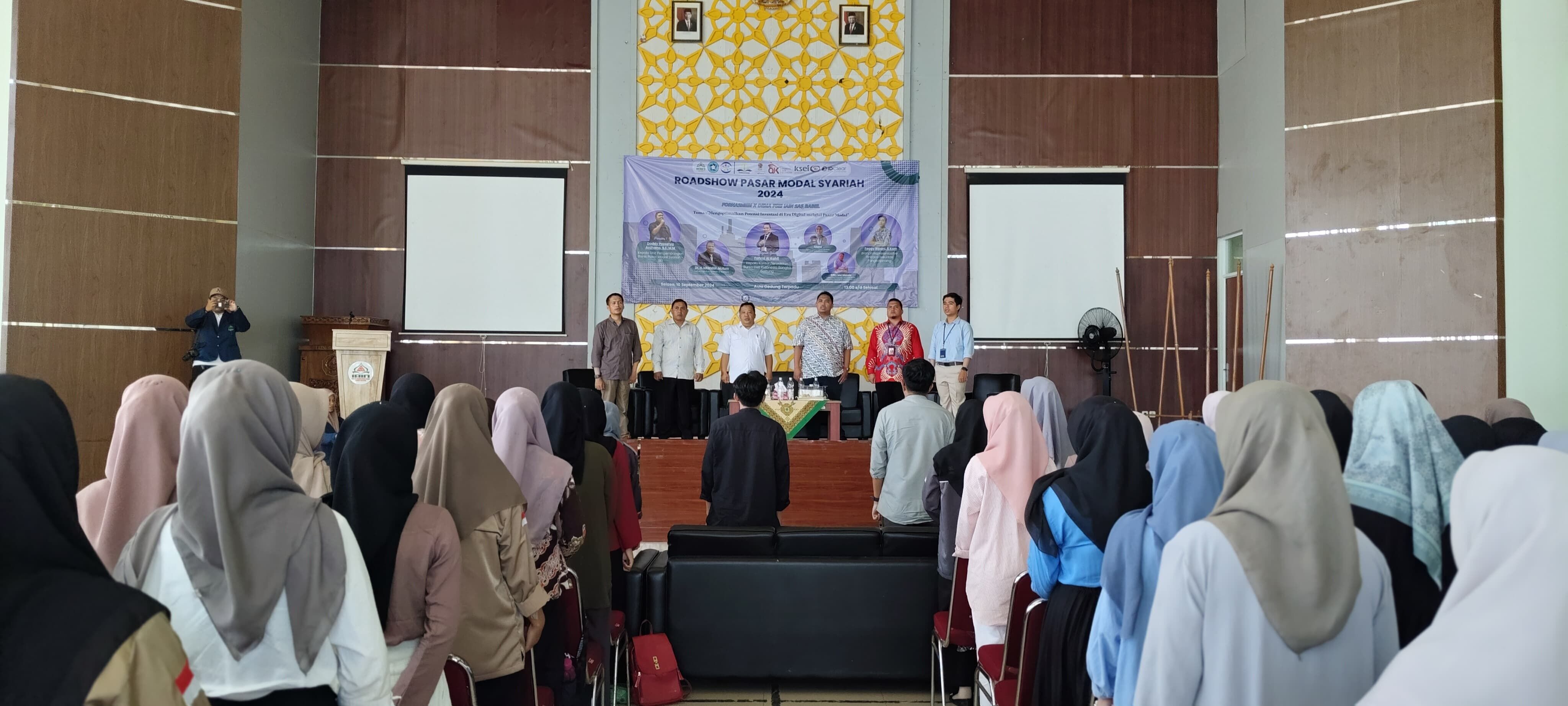 Roadshow Pasar Modal Syariah 2024 kolaborasi Fornasmebi Pusat dan DEMA FSEI IAIN SAS Bangka Belitung