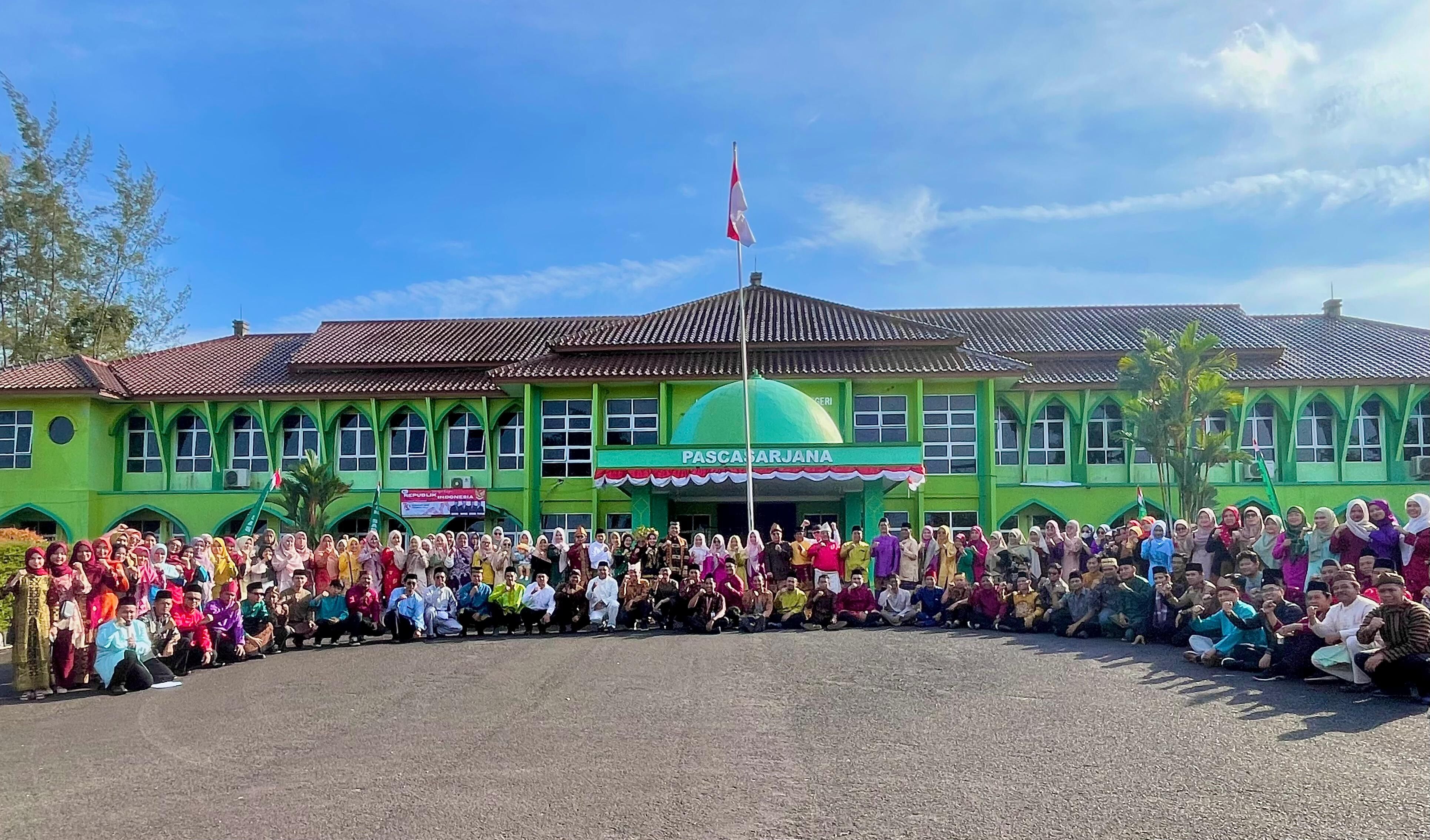 Segenap Civitas Akademika  IAIN SAS Babel Gelar Upacara HUT RI Ke-79 Tahun 2024