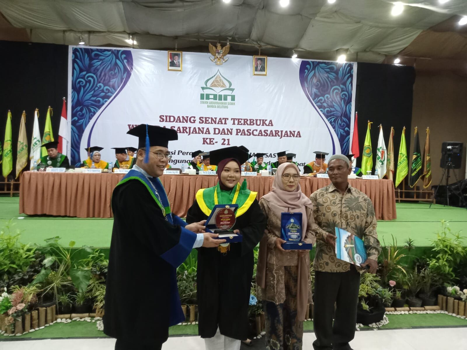 Sempat Terkendala Ekonomi, Wulan Termotivasi Jadi Lulusan Terbaik Wisuda Ke-21 IAIN SAS Babel
