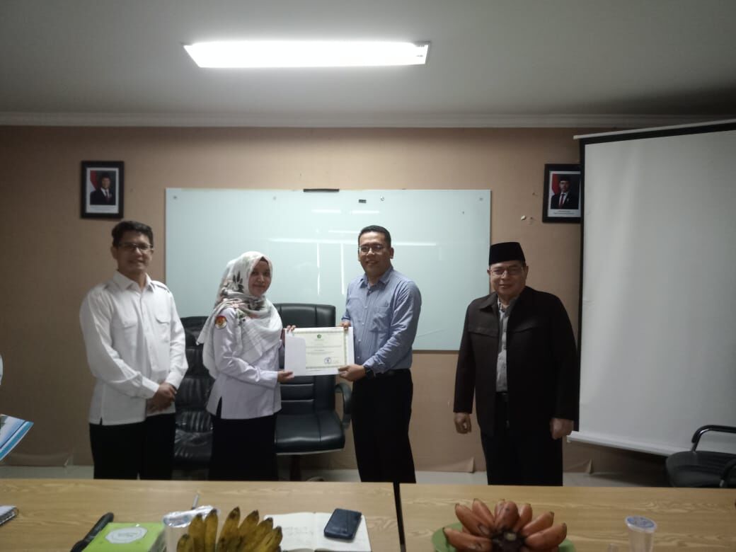 Serahkan 34 Sertifikat Serdos Tahun 2024, Rektor Semangati Dosen Agar Semakin Profesional dalam Pelaksanaan Tridarma