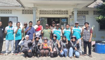 Bersama Puskesmas Koba, Perangkat Desa dan Mahasiswa KKN IAIN SAS Babel Adakan Program PSN DBD di Desa Terentang 3