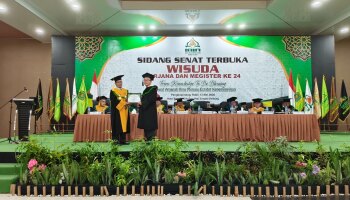 Doktor Darmiko Suhendra Sampaikan Orasi Ilmiah pada Wisuda ke - 24