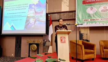 Dosen FSEI IAIN SAS Babel Presentasikan Tentang Green Tourism pada Internasional Conference di UIN Imam Bonjol Padang