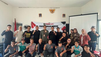 Dosen Hukum IAIN SAS BABEL beri Edukasi Warga Terentang III: Melek Hukum Kunci Hindari Jerat Hukum