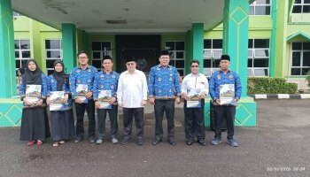 Dua Prodi dan 11 ASN Terima Penghargaan dari Rektor IAIN SAS Bangka Belitung