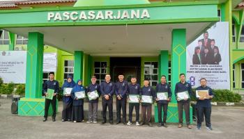 HAB Kemenag Ke - 78, Rektor IAIN SAS Babel Berikan Penghargaan Kepada Dosen dan Pegawai Teladan