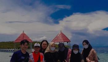 Indahnya Pulau Kelapan