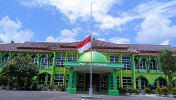 Jelang Hari Kesaktian Pancasila, IAIN SAS Bangka Belitung Kibarkan Bendera Setengah Tiang