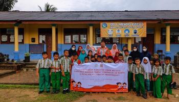 Tim Mahasiswa PKM Prodi BKI Memberikan Edukasi Pembentukan Karakter Anak  di SDN 6 Petaling