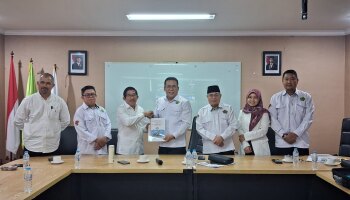 Ketua Senat Serahkan Dokumen Administrasi dan Hasil Pertimbangan Kualitatif Calon Rektor kepada Rektor IAIN SAS