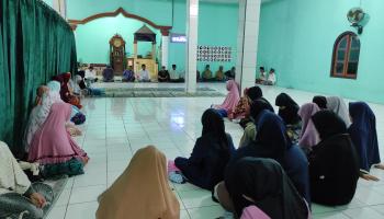 Mahasiswa KKN IAIN SAS Bangka Belitung di Desa Kemingking Ikut Mengisi Yasinan